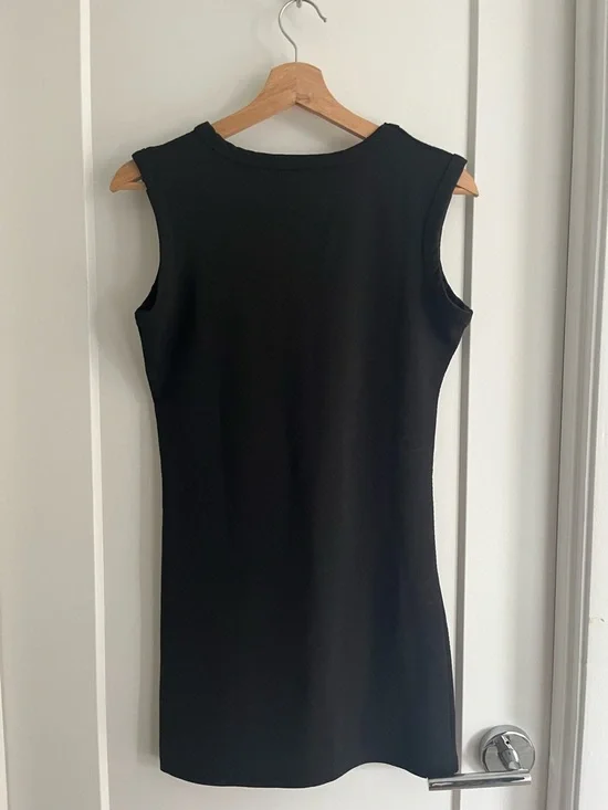 Black Sleeveless Dress - Picture 3 of 3